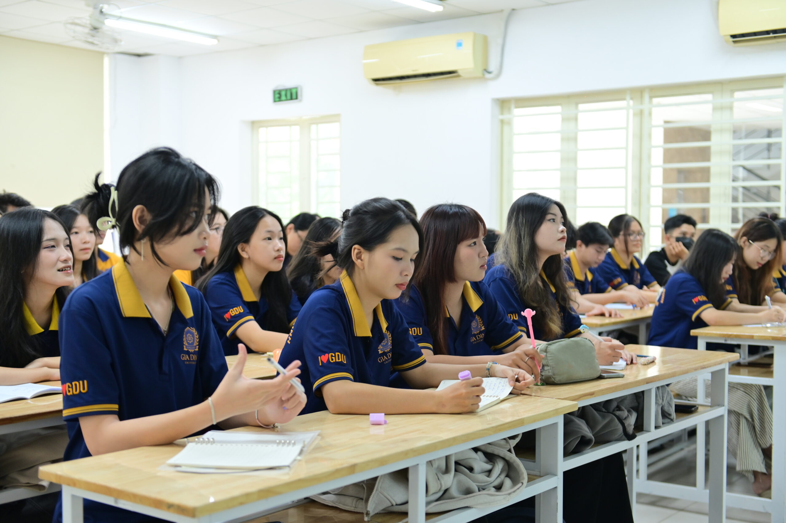 có thể rút hồ sơ sau khi xét học bạ không.3