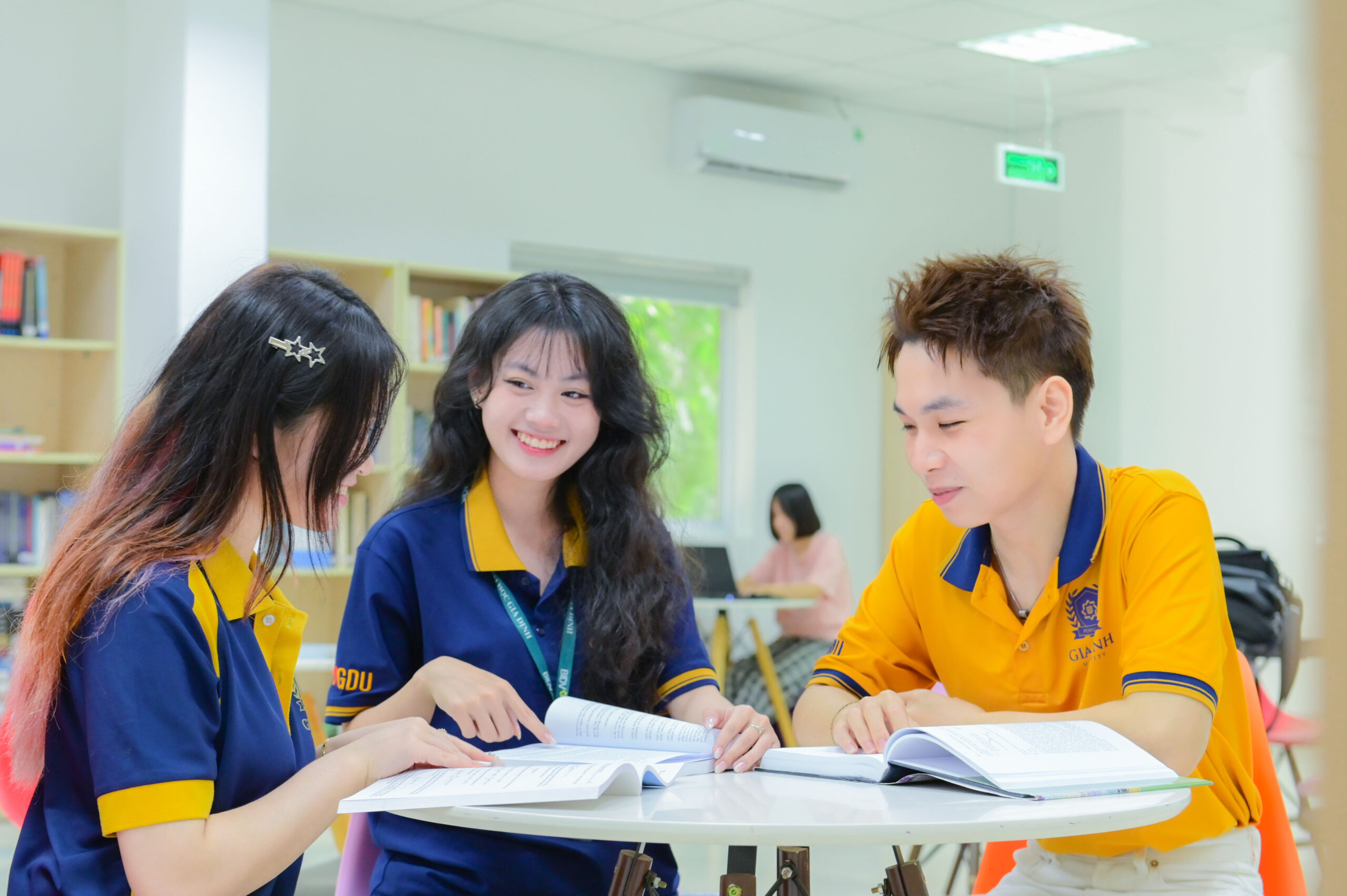 học lục trung bình có xé học bạ được không -3