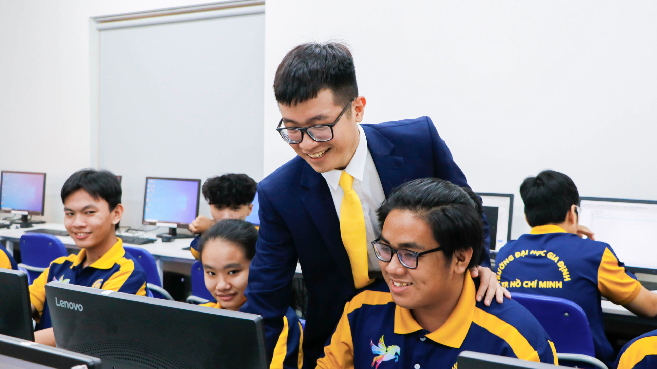 xét học bạ kết hợp thi năng lực